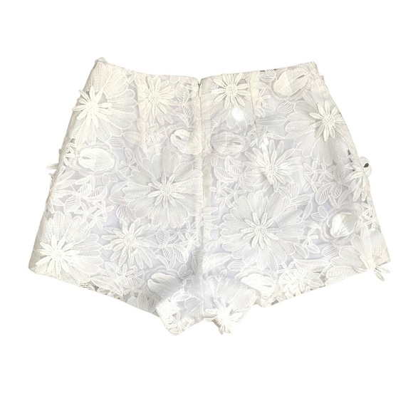 NWT LPT The Label Thadeo Shorts in White. - Picture 4 of 7